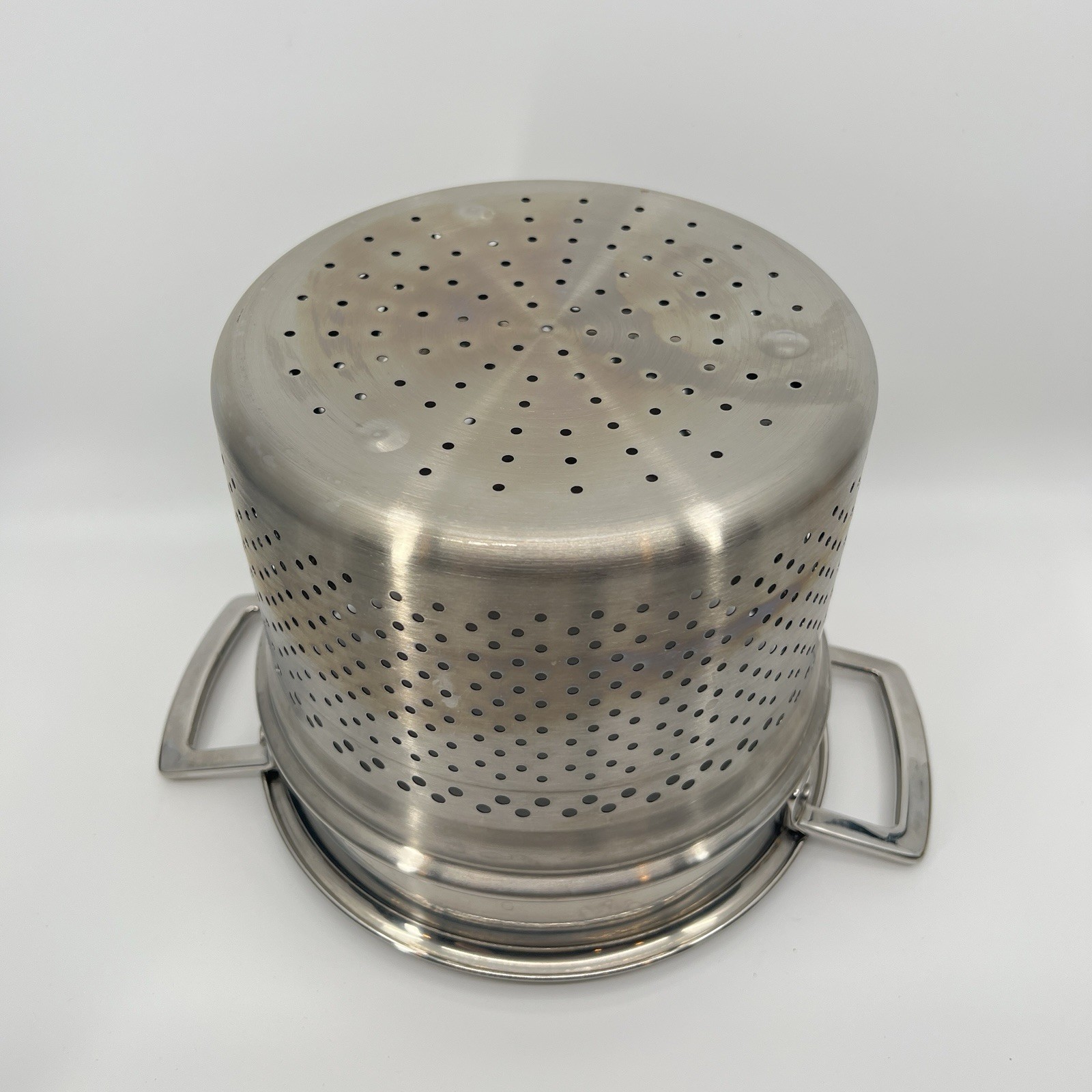 Le Creuset Colander Insert Stainless Steel Pasta & Vegetable Streamer Pot 8.5”