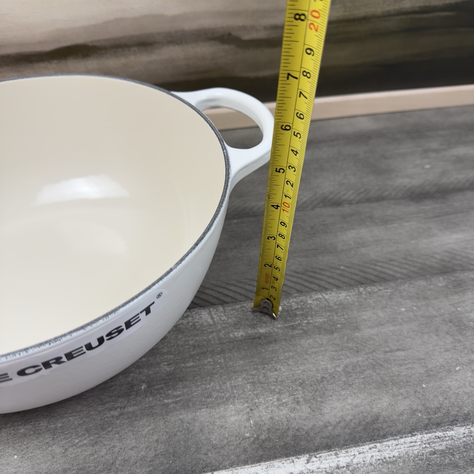 Le Creuset Enameled Cast Iron Soup Pot 4 1/2-Qt. Matte White Scuffed Read NWOB