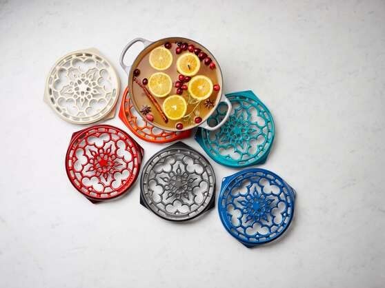 Le Creuset Round Trivet 22cm Cast Iron Enamel Flint Grey Pot Stand Japan Import