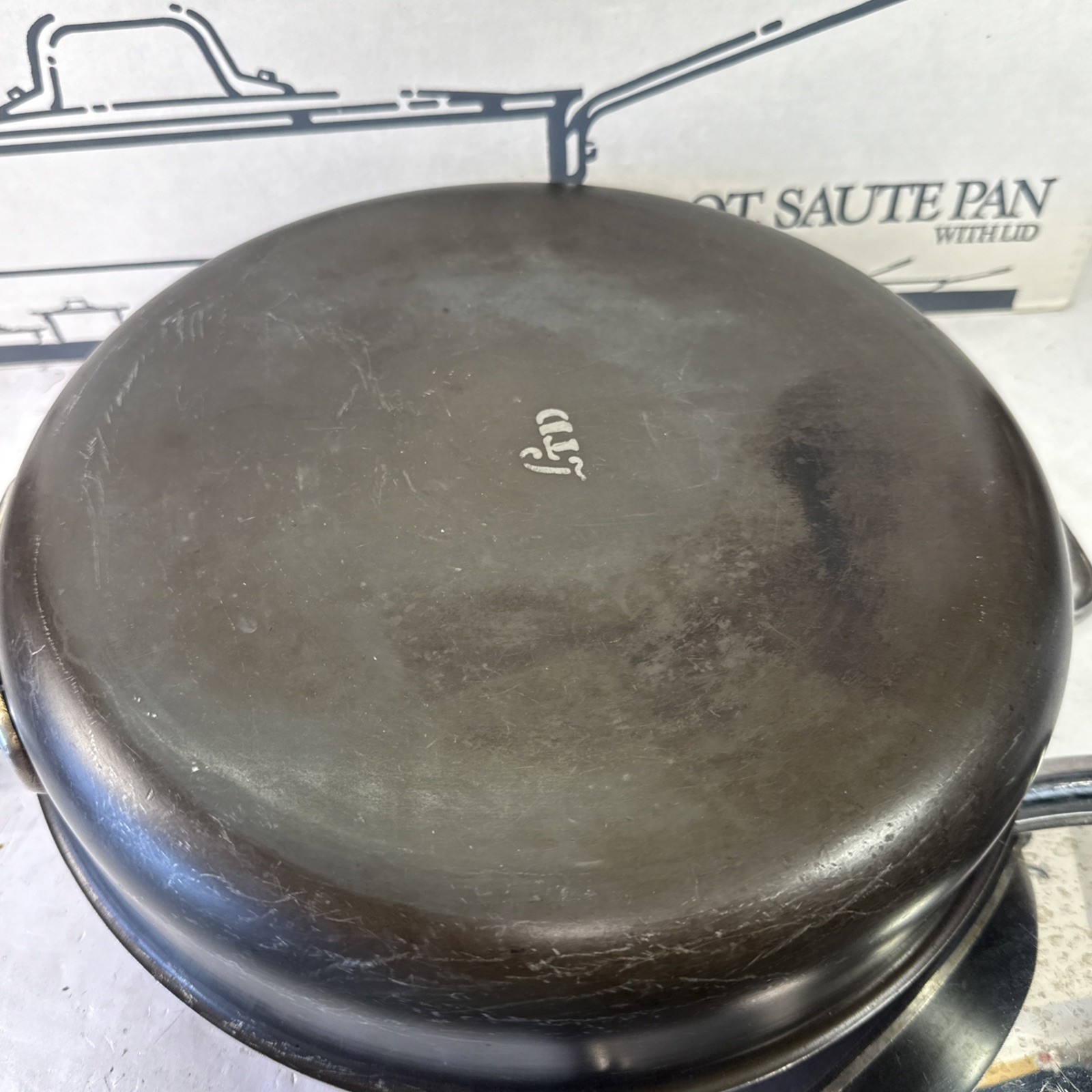 All Clad LTD Saute Pan 11″ 3qt Stainless Steel Anodized With Lid & Box Not Flush