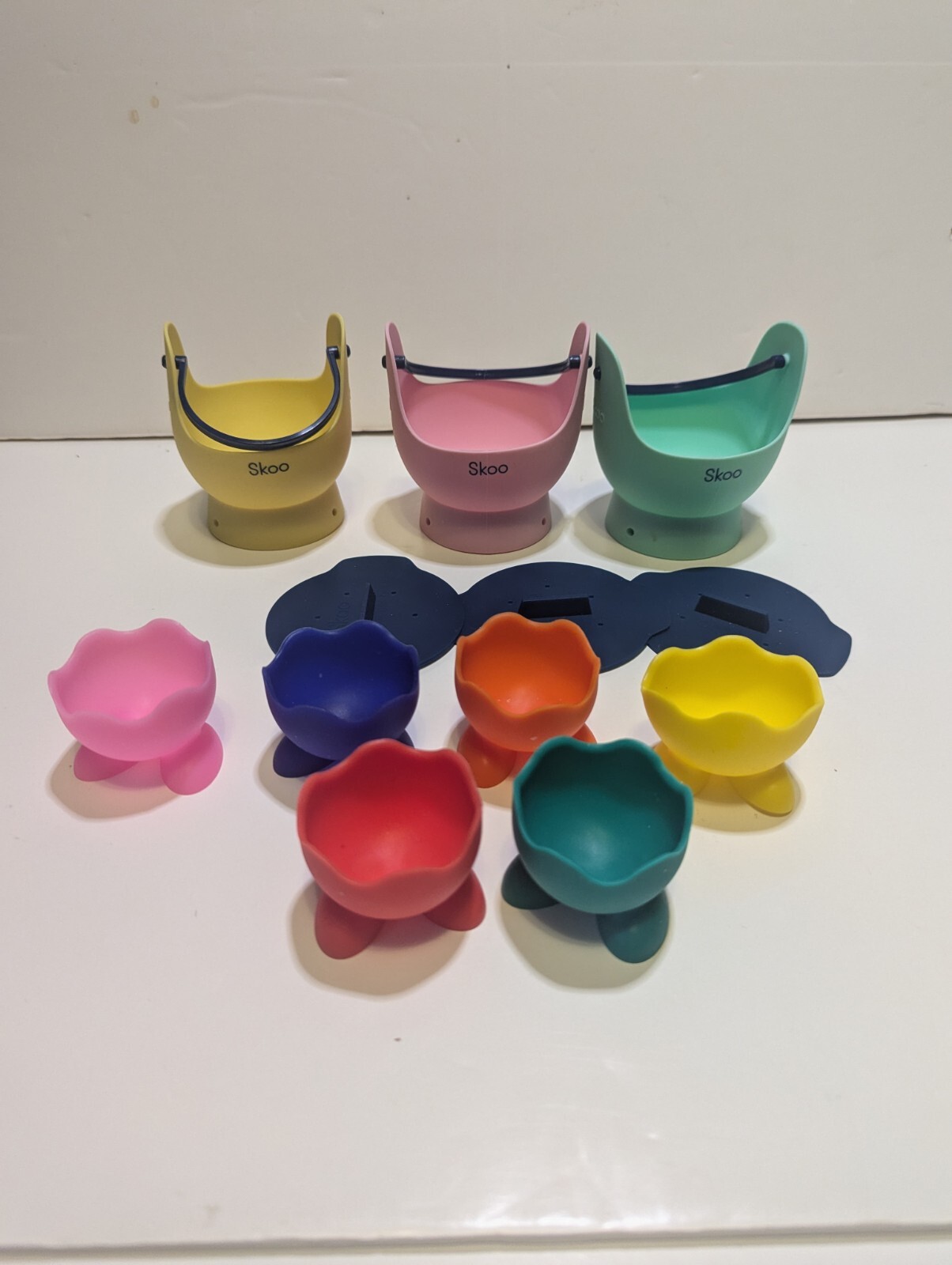 Egg Poacher – Set Of 3 Skoo Silicone Egg Poaching Cups With Lids + 6 Egg Cups