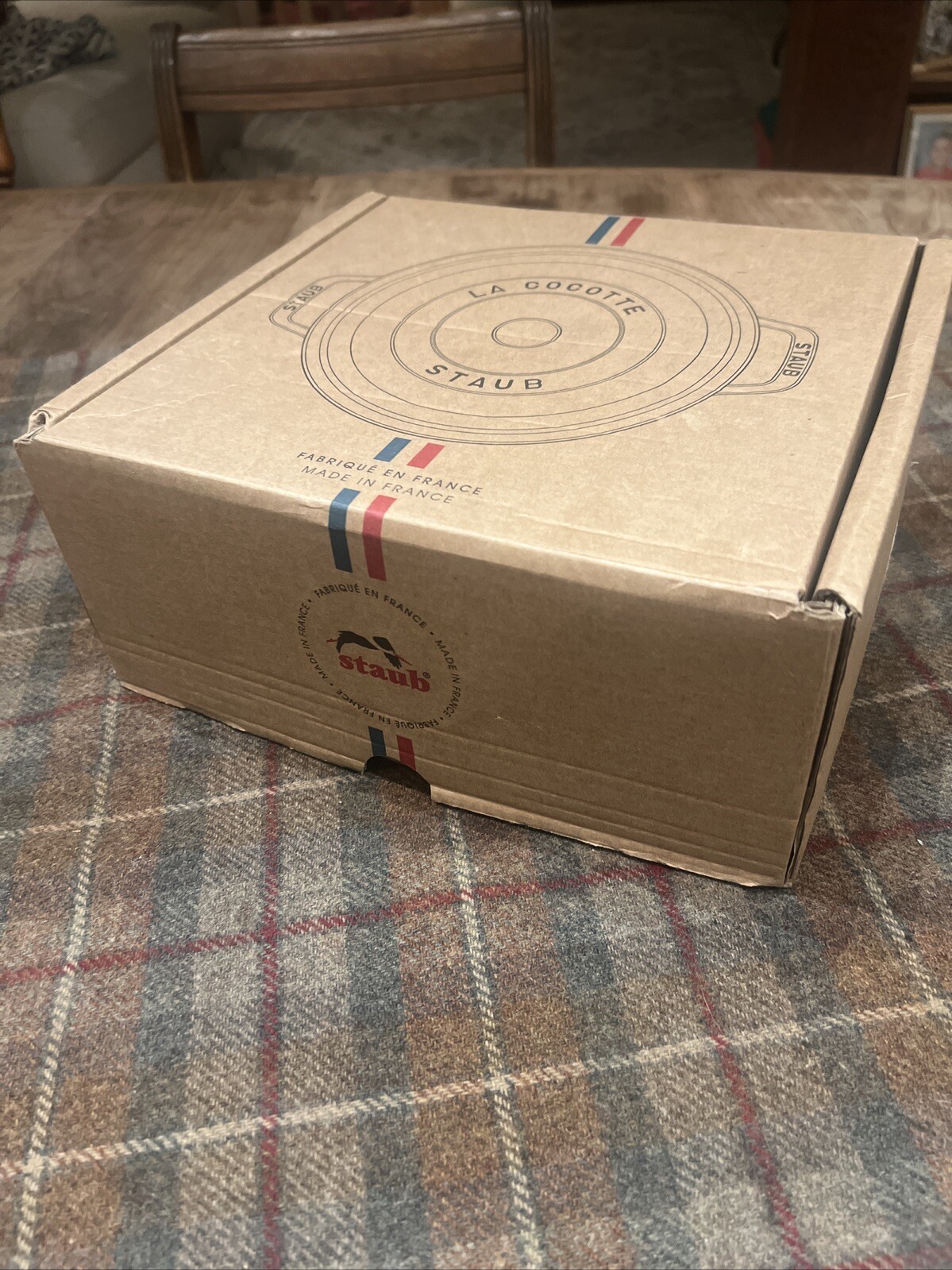 Staub 3.9 Quart Round Cocotte In Citron NEW In Box Issue Free France