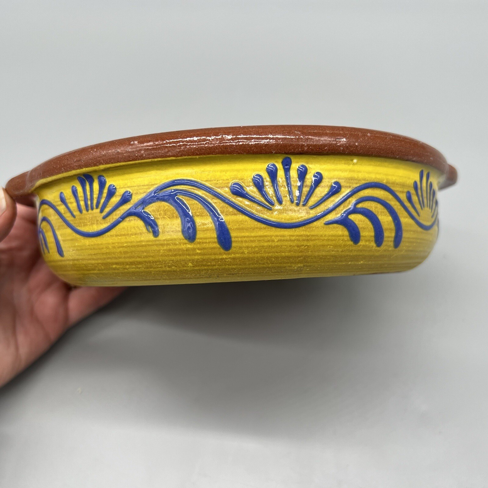 Alfareria Luis Jimenez Hand Painted/Made Terra Cotta Cazuela 8” Yellow Blue