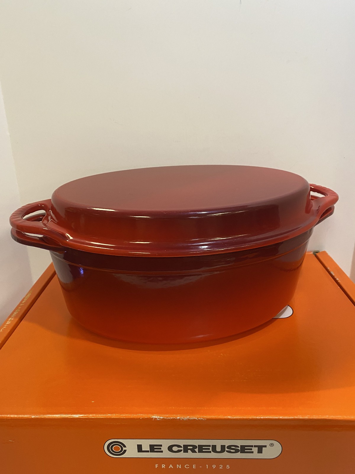 Le Creuset Covered Casserole 4-3/4 QT Pot W Grill Lid in Cerise Enamel Cast Iron