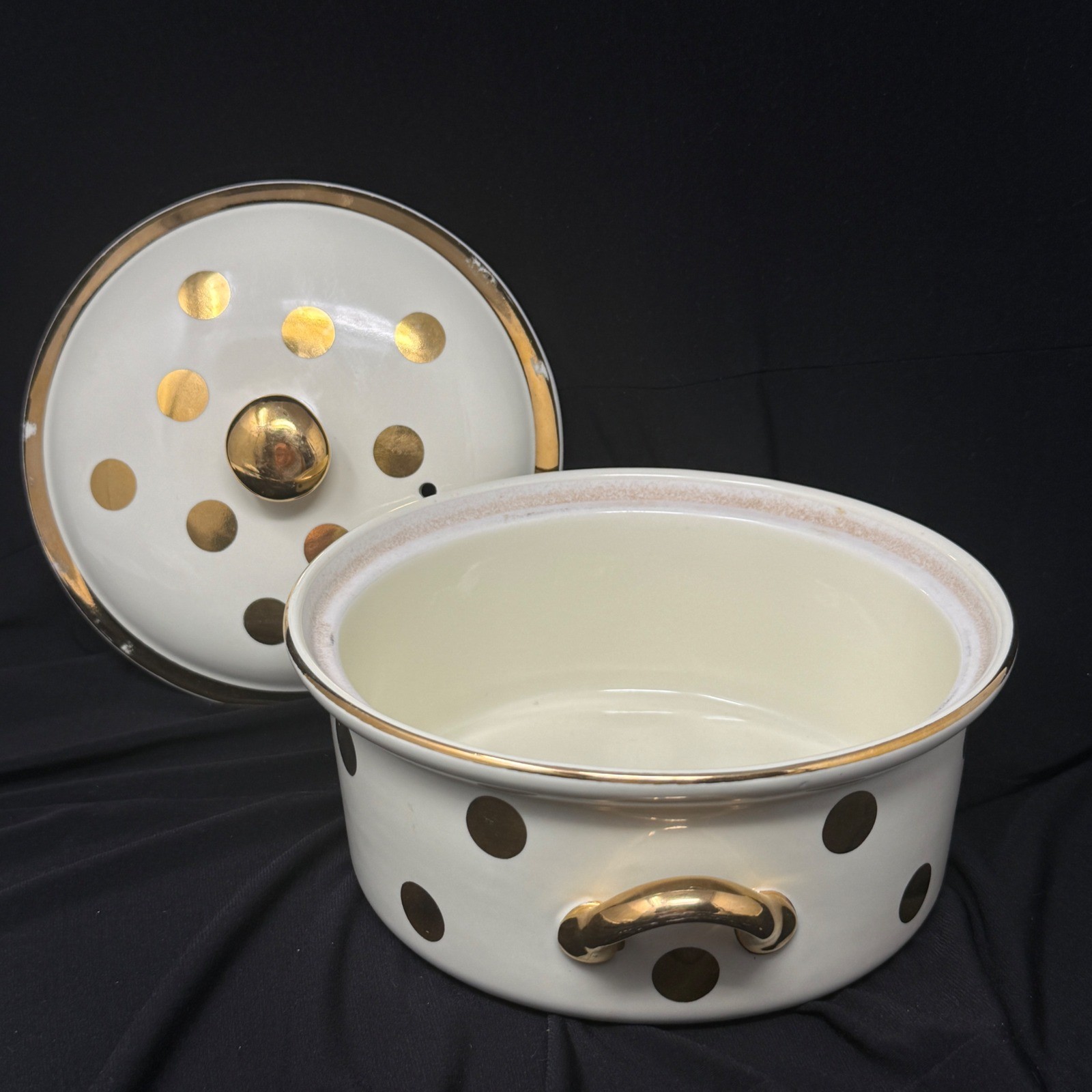 Vintage Hall’s Superior Quality Kitchenware 1.75 Qt Gold Polka Dot Casserole 069
