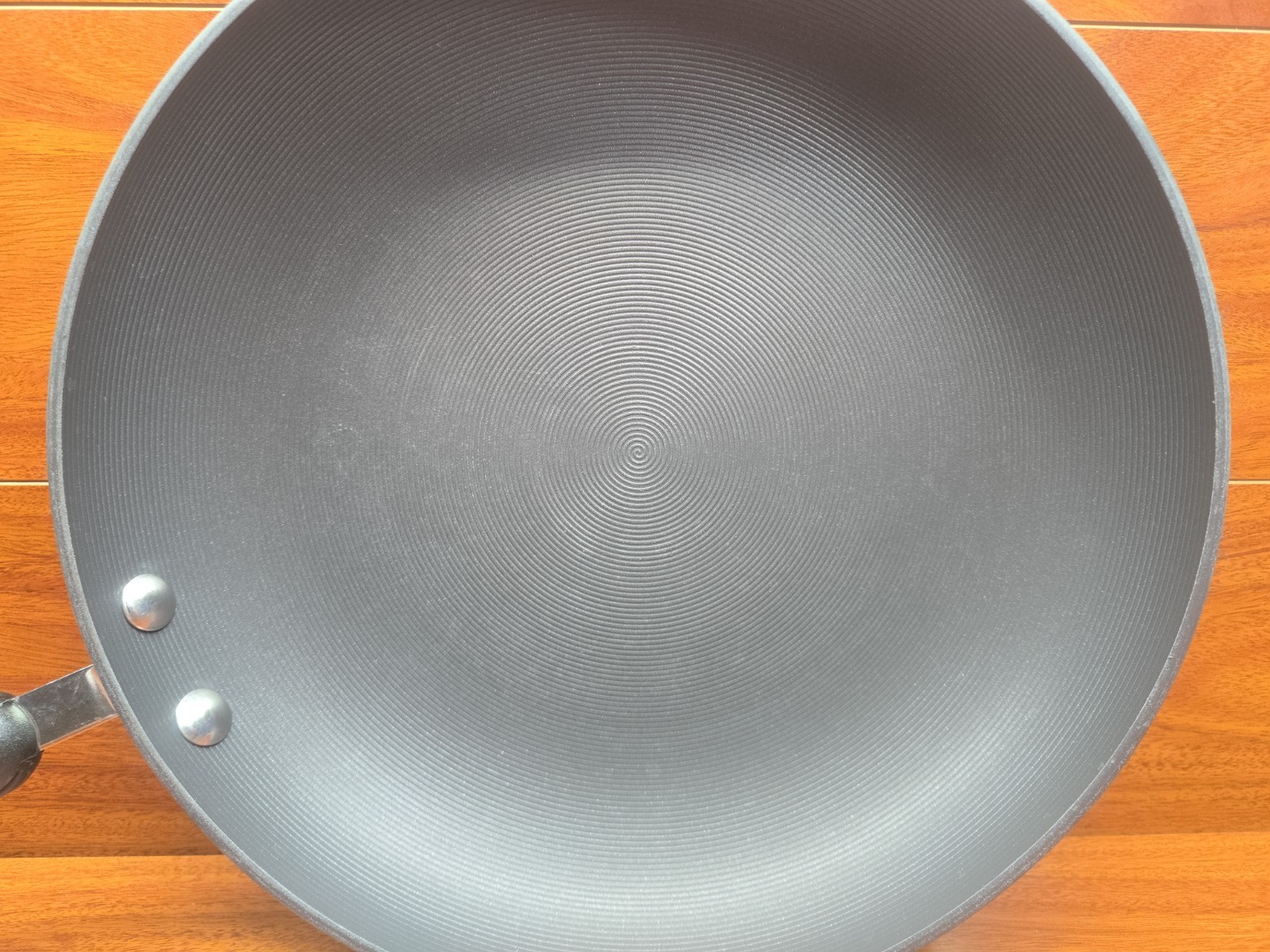 Circulon Nonstick Pan 11″ Skillet Hard Anodized Concentric Circular Ridges