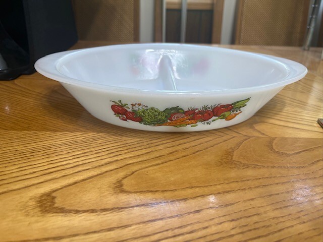 GLASBAKE J2352 SPLICE OF LIFE DIVIDED 10″ CASSEROLE DISH