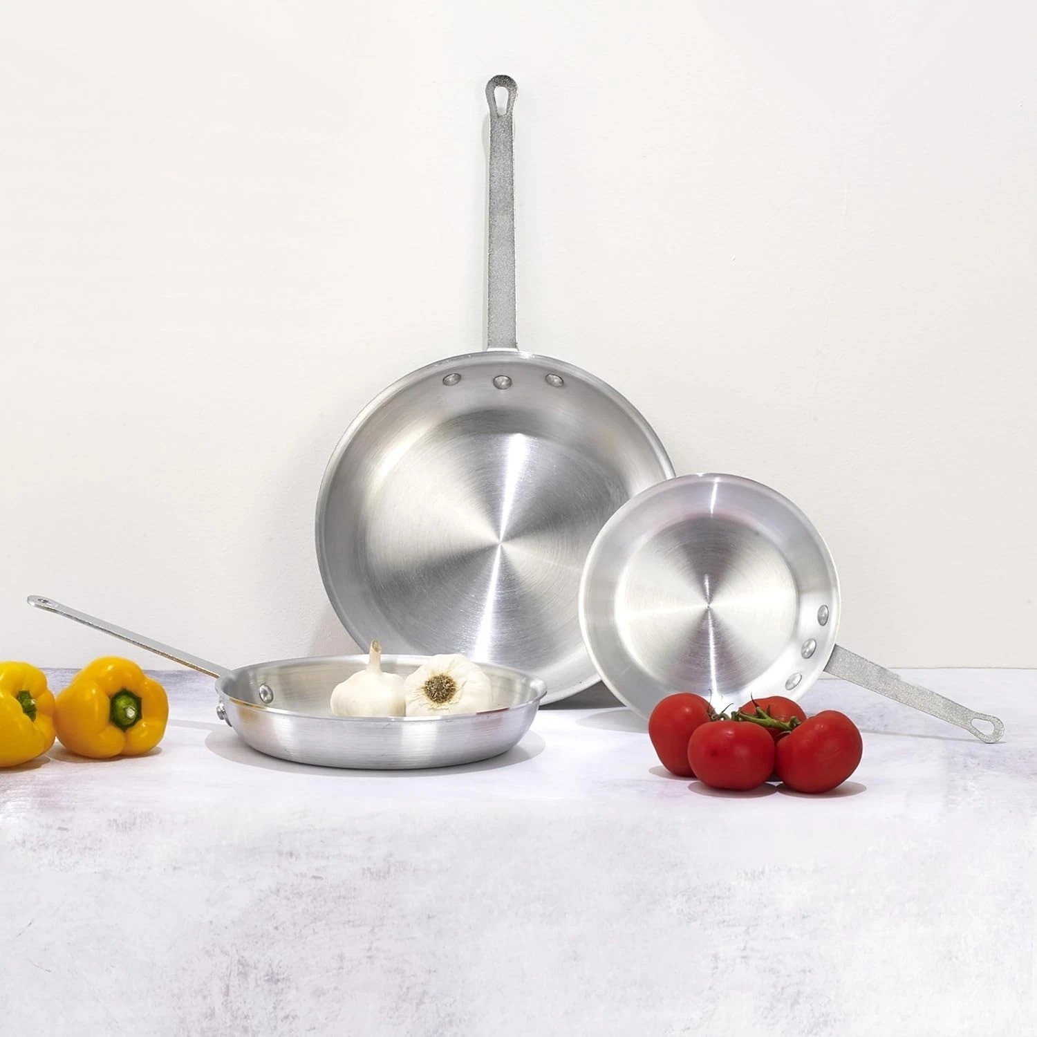 Commercial-Grade Aluminium Fry Pan/Skillet, Satin Finish, 8″