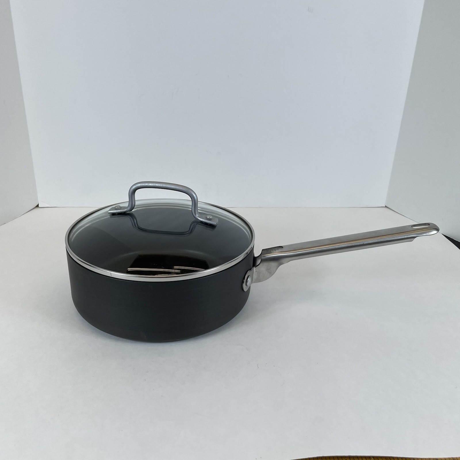Calphalon Hard Anodized 2 1/2 Quart Saucepan With Glass Lid USA 8782 1/2 READ