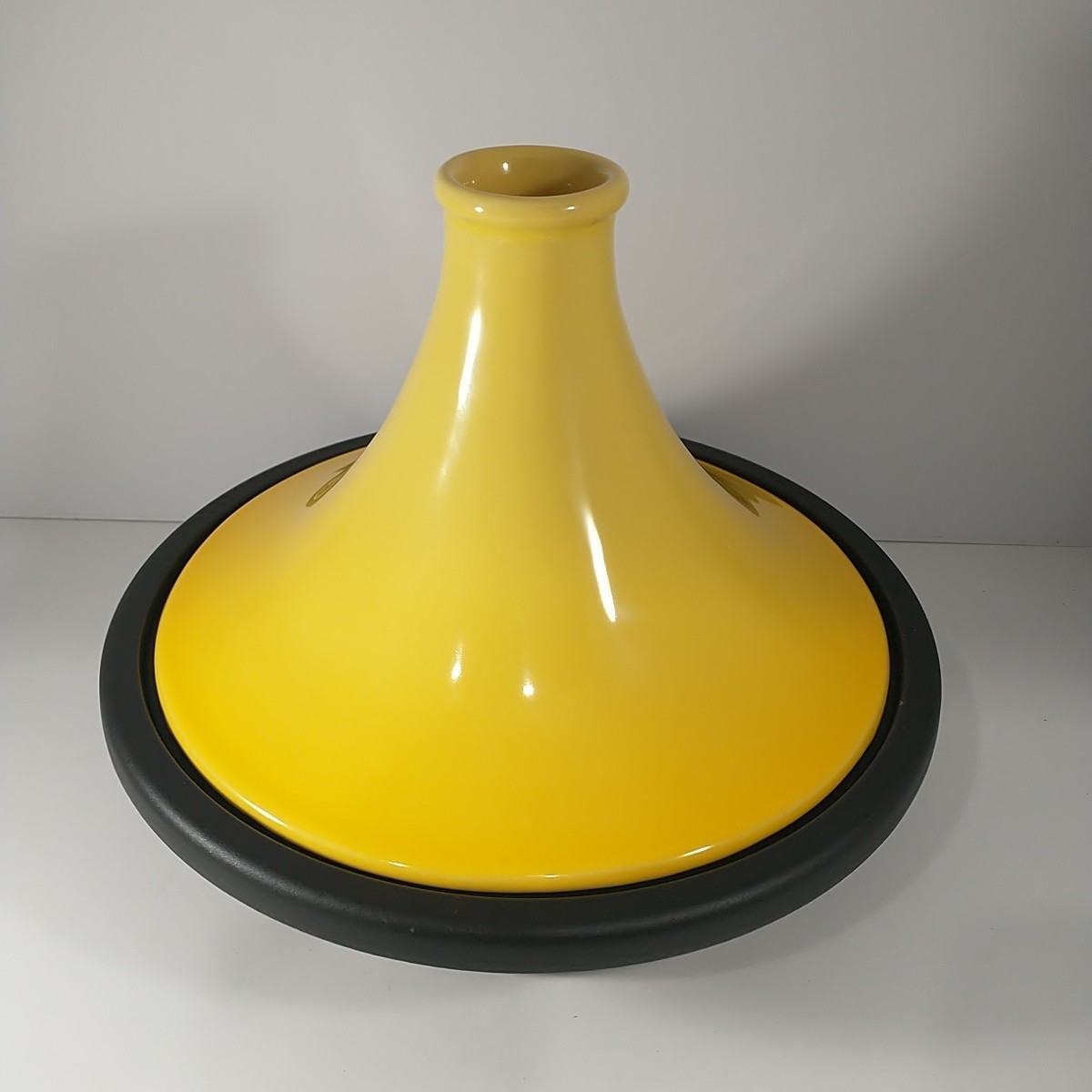 Le Creuset Yellow Tagine 2 .5 QT 27cm Enameled Cast Iron Pot Moroccan Cookware