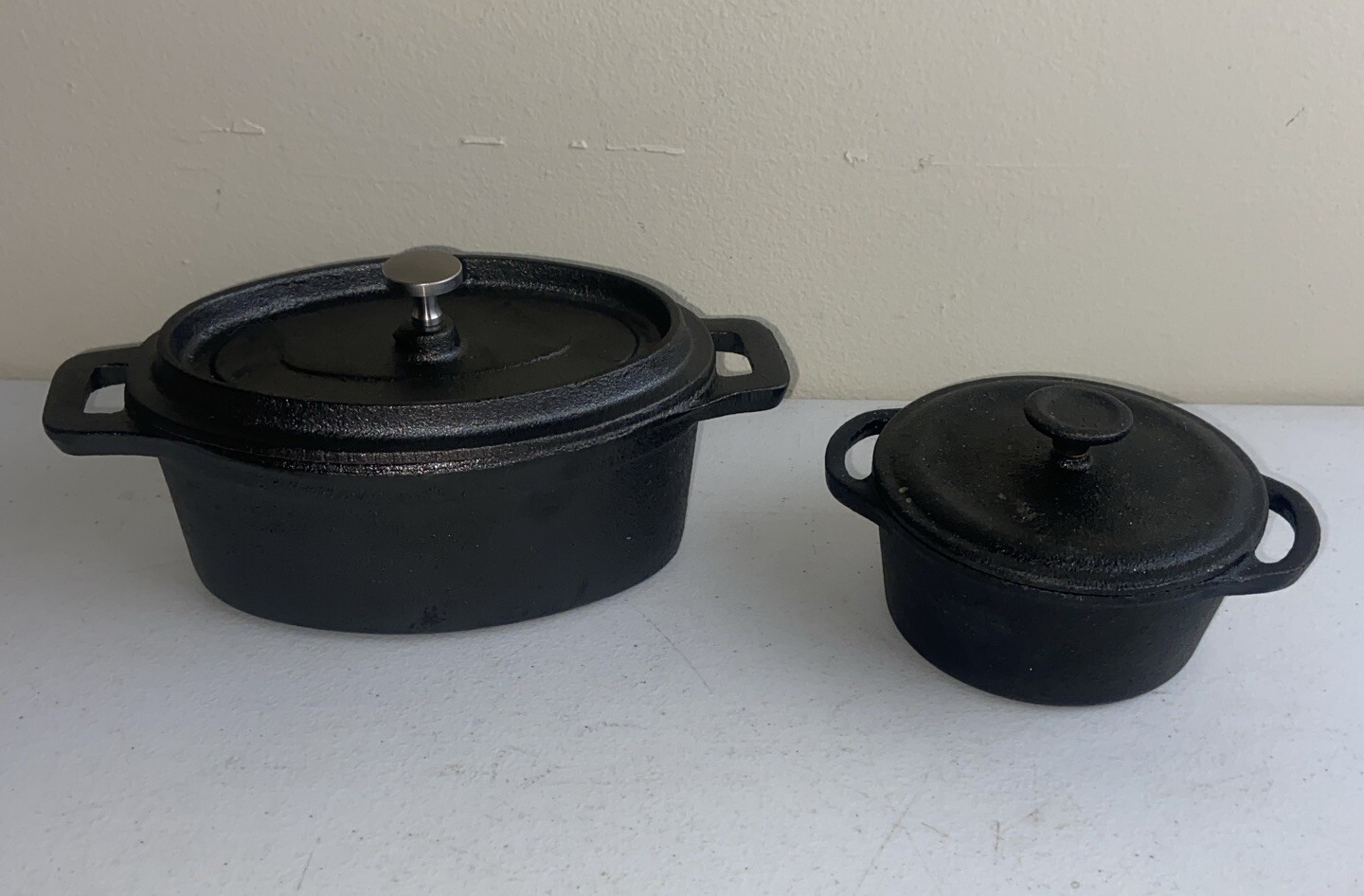 Cast Iron American Metalcraft Oval Baking Dish 17 oz & Goodcook Round 8oz Baking