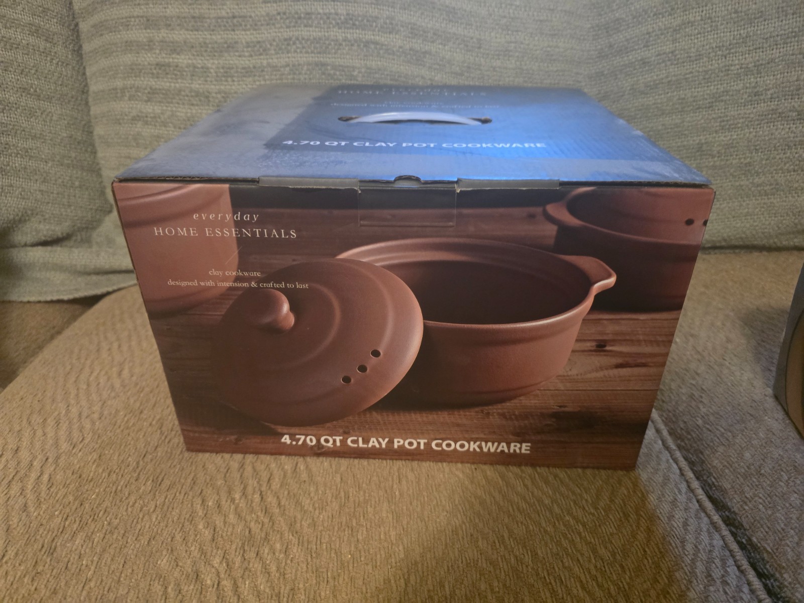 4.7 QT. Clay Pot Cookware with Lid, ceramic, gas, easy to clean