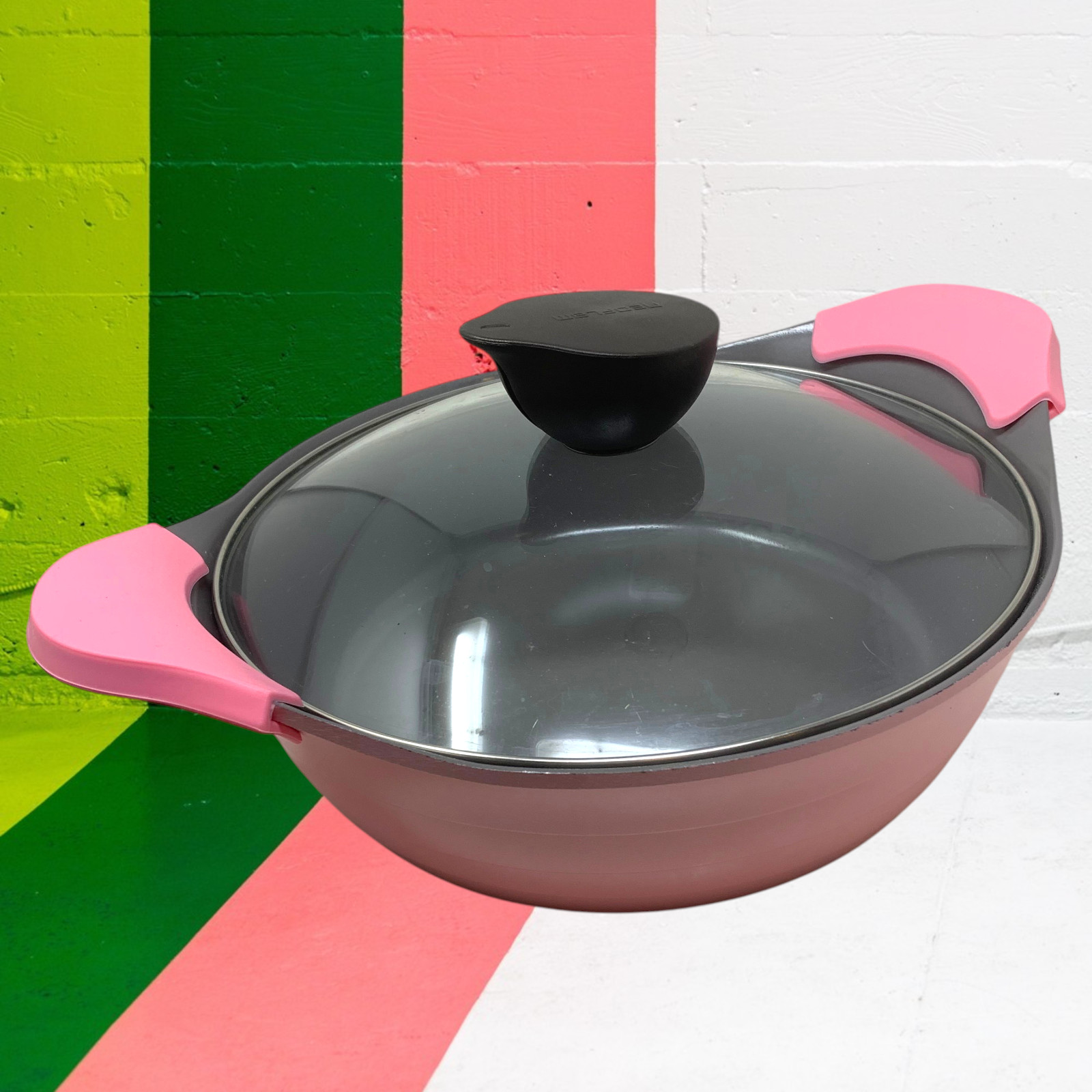 Neoflam Pink Enamel Dutch Oven Stock Pot Glass Lid Silicone Handles Korea