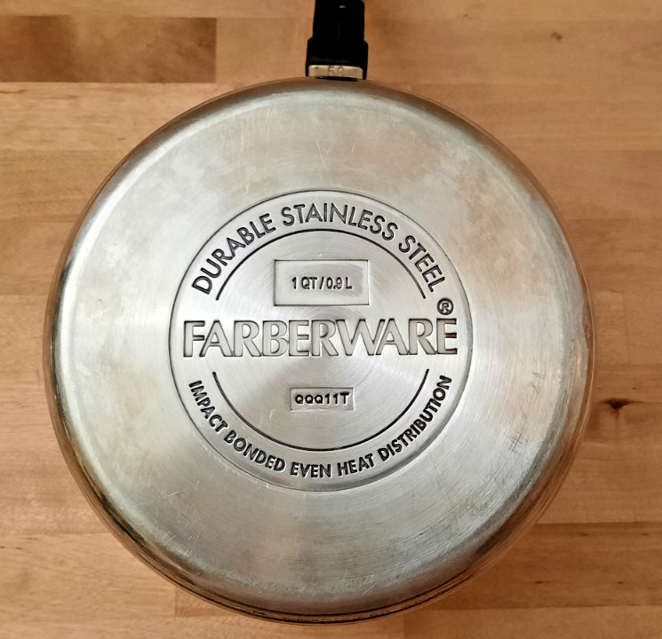 Farberware 1 Qt Double Pour Spout 18/10 Durable Stainless Steel Sauce Pot W Lid