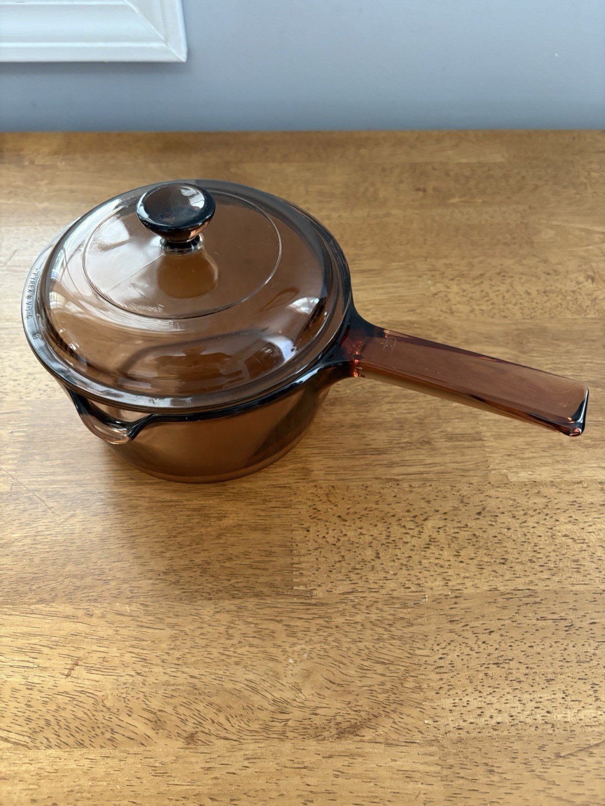 Vision Ware 1L Amber Glass Sauce Pan With Pour Spout & Lid USA Corning