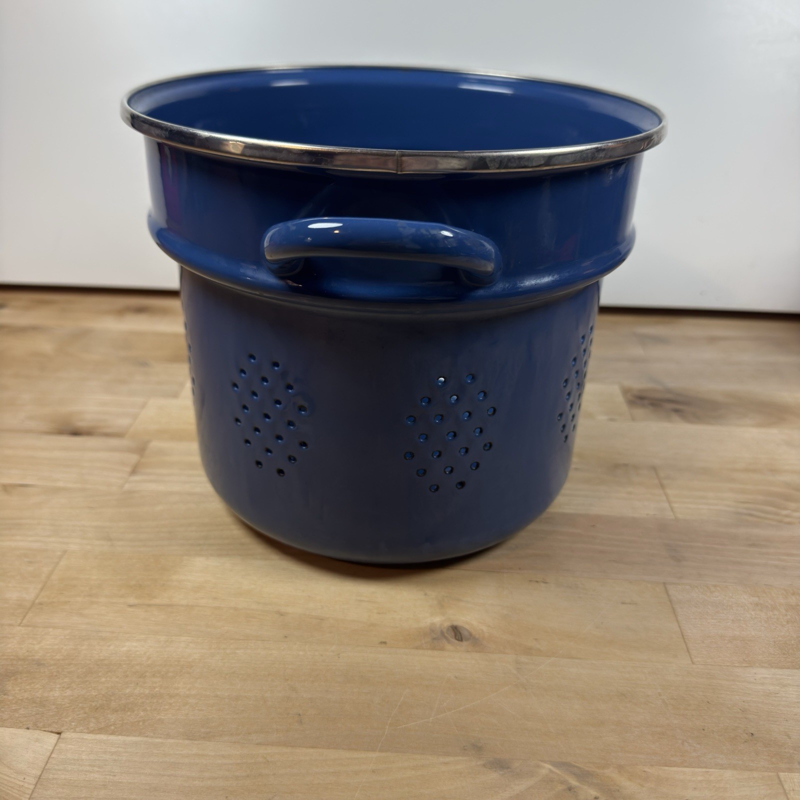 Le Creuset Enameled Steel Blue Steamer Colander Insert 7.25″ x 8.5″