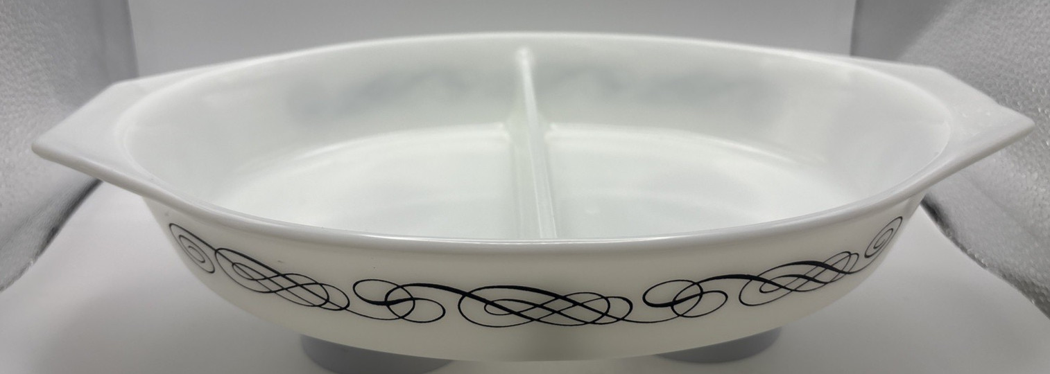VTG Pyrex Black Scroll 1960s Promotional Pattern Divided Dish 1 1/2 QT, NO LID