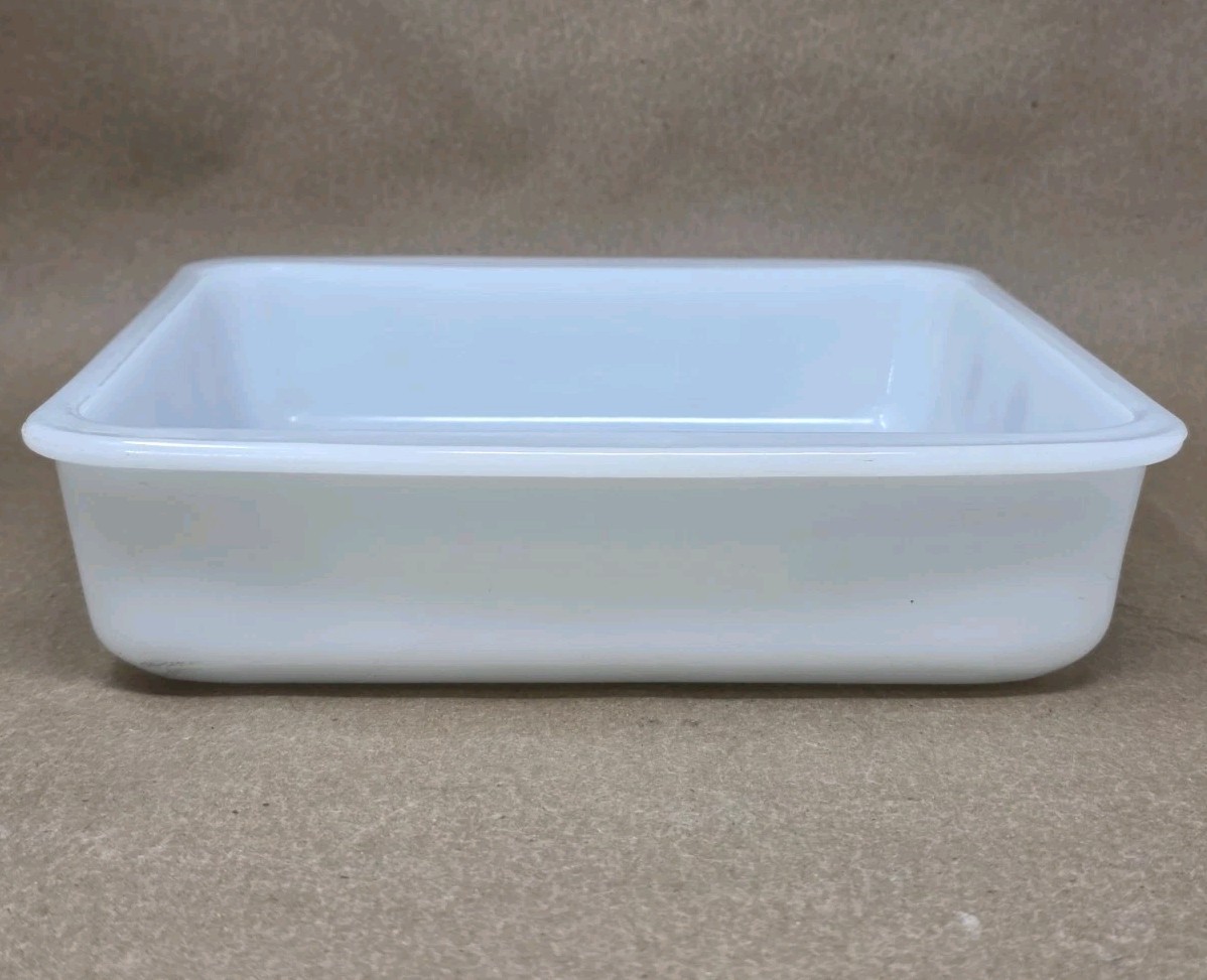 Vintage Glasbake Green “Crazy Daisy” Milk Glass 8” x 8” Square Casserole Dish