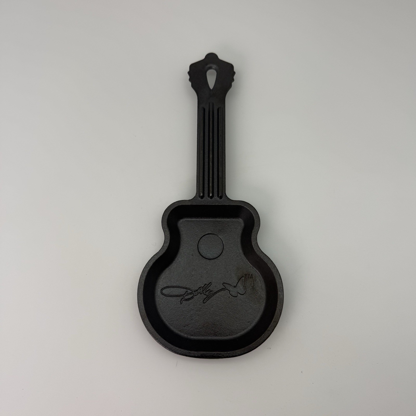 LODGE Dolly Parton mini SEASONED CAST IRON SKILLETS (2) 4.5″ x 4.25″, NEW