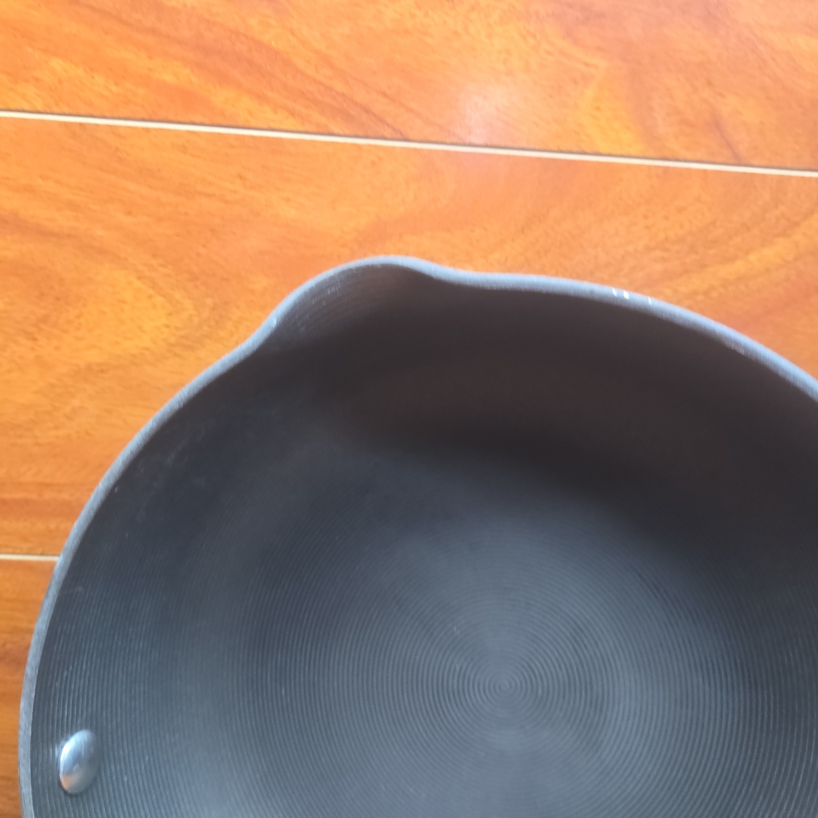 Circulon Nonstick Pan 9″ Frying Skillet Hard Anodized Concentric Circular Ridges