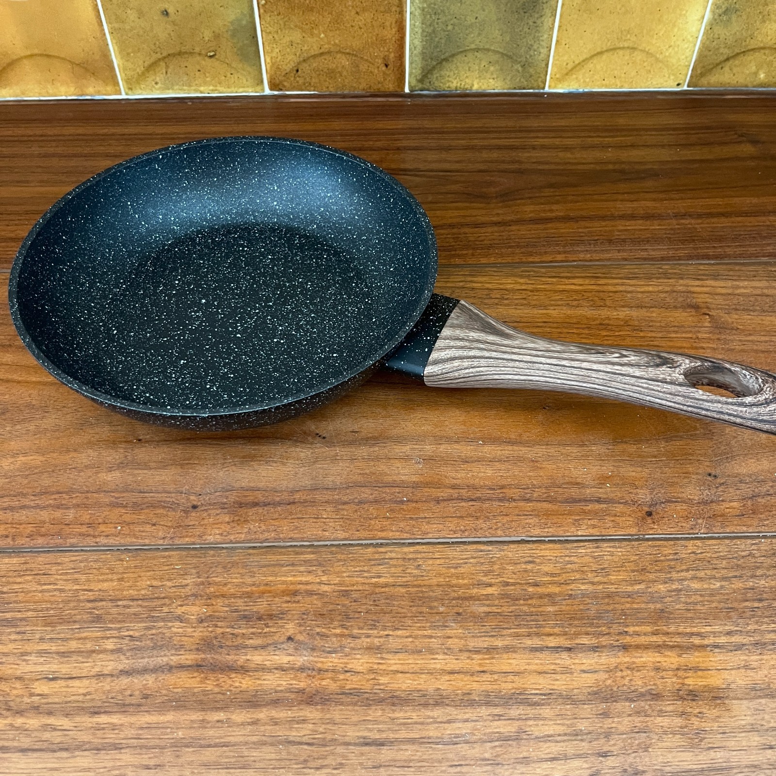 Black Speckled Aluminum Non-Stick 8″ Frying Pan w/ Bakelite Handle