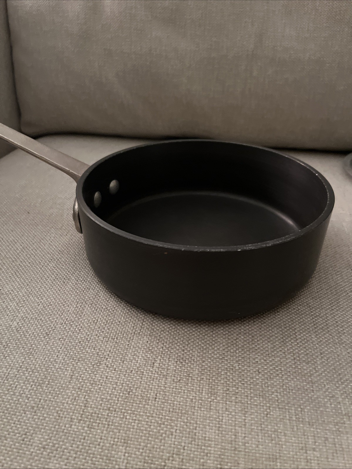 Commercial Aluminum Cookware Hard Anodized 2 qt saucepan #5002 with lid