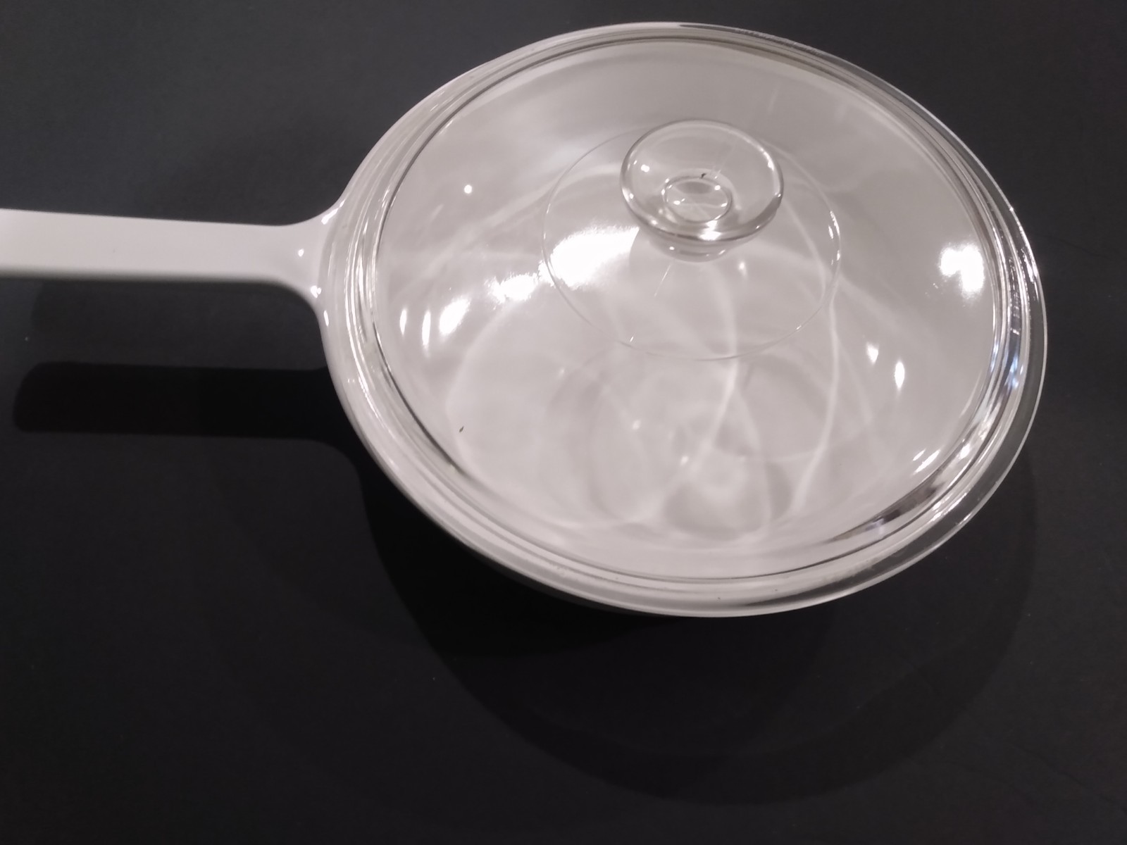 Corning Ware Range Topper N 10B Frost White with lid- 10 inch skillet