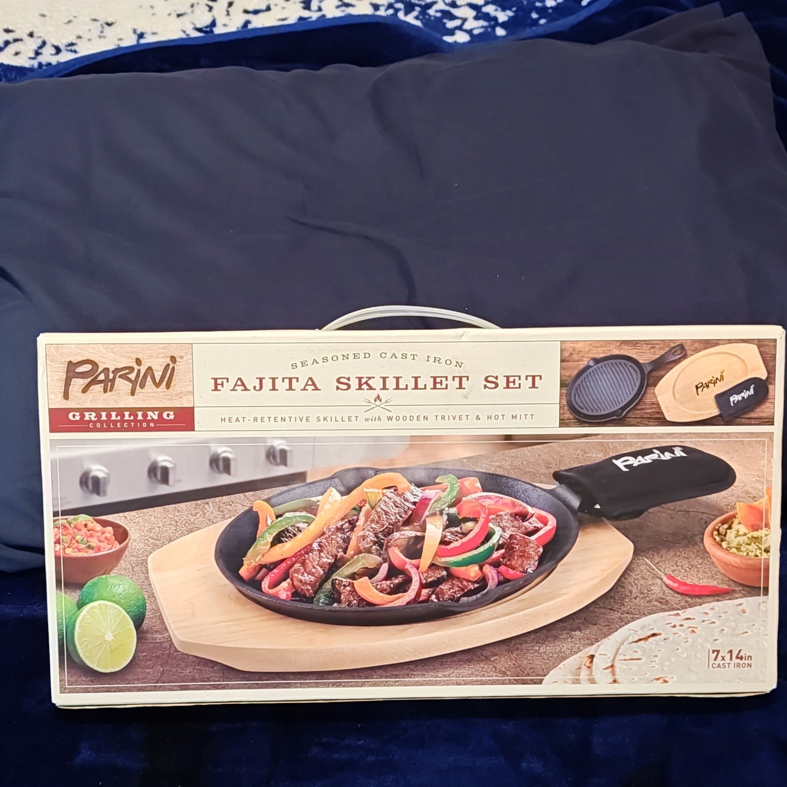 Parini Seasoned Cast Iron Fajita Skillet 7×14 3pc Set w/ Trivet & Mitt