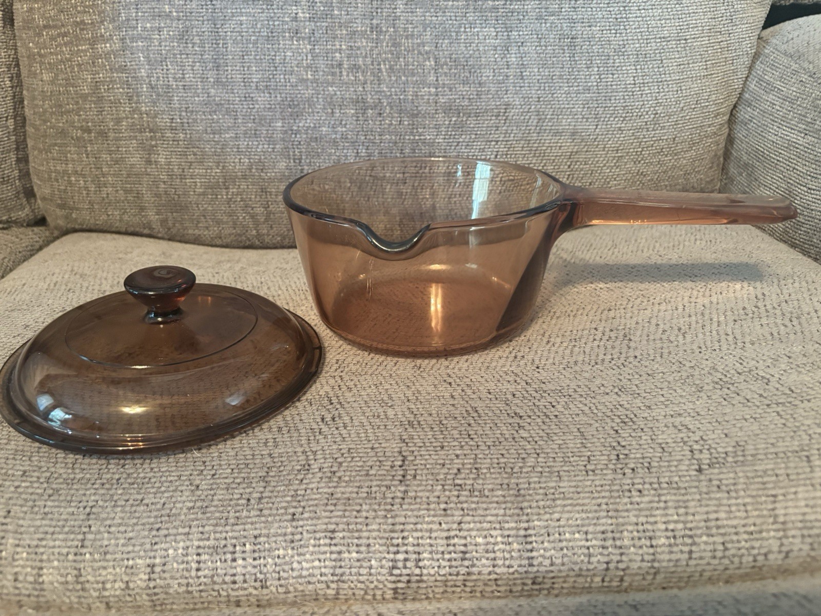 Vision Ware Corning USA Amber Glass 1L Saucepan/Pour with Lid Great Condition