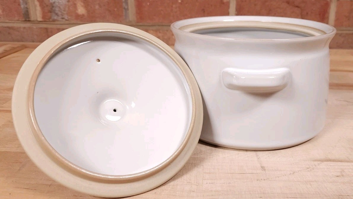 Noritake Woodstock Stoneware 8354 Bean Pot 8 X 6 Inch