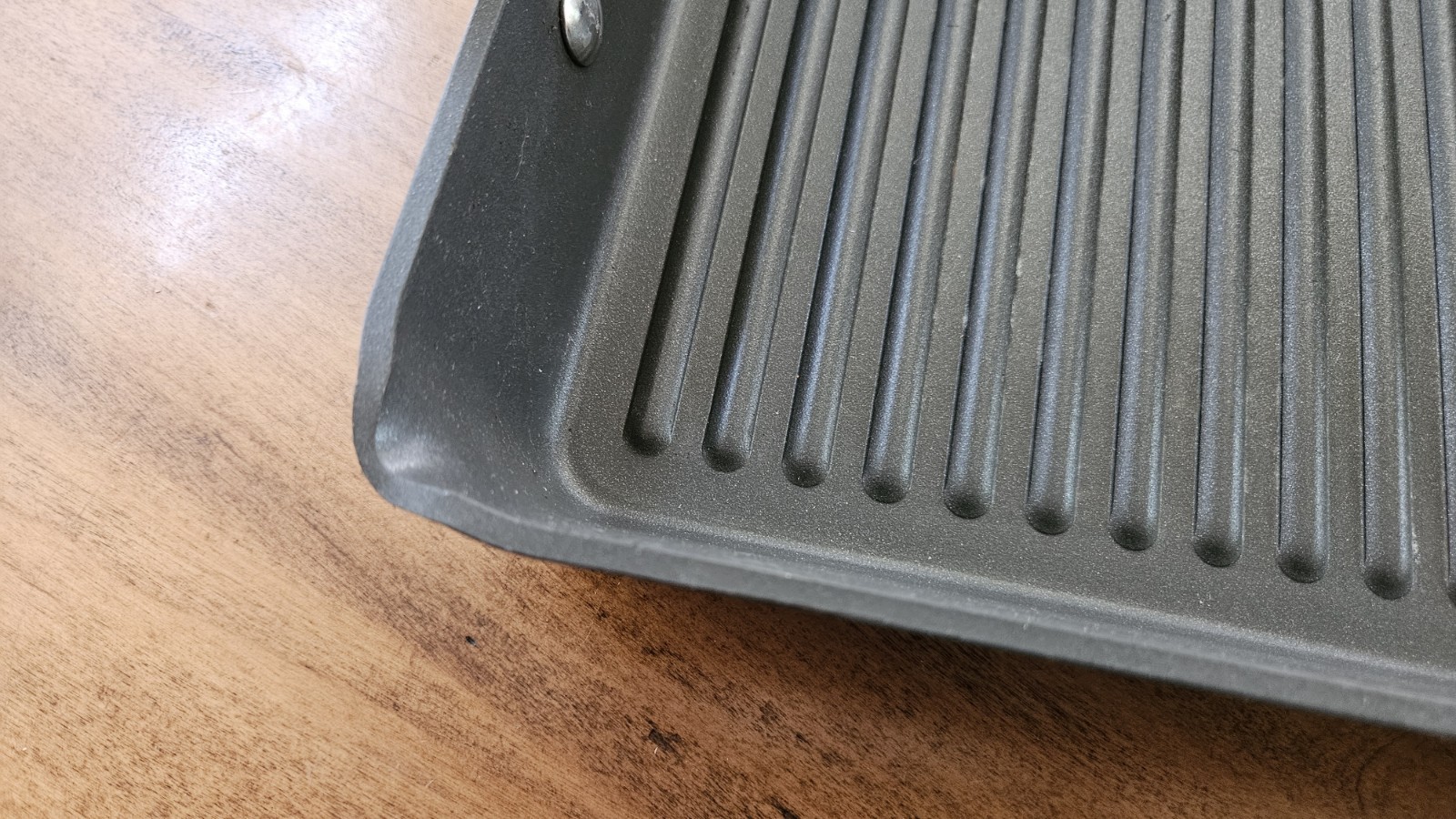 Pampered Chef Double Burner Grill Pan Nonstick with Corner Pour Spout, Used