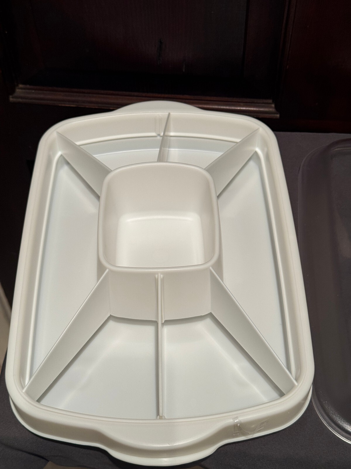 The Pampered Chef Divided Serving Tray with Lid