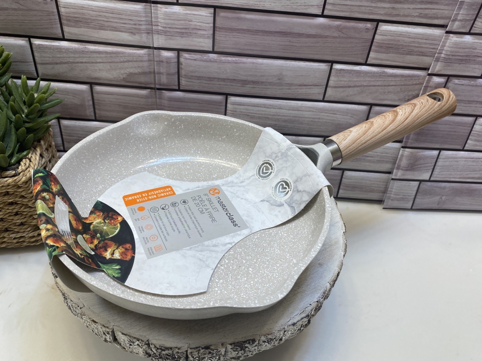 Masterclass ❤️Cookware Skillet Frying Pan 8″ Speckled cream beige nonstick New