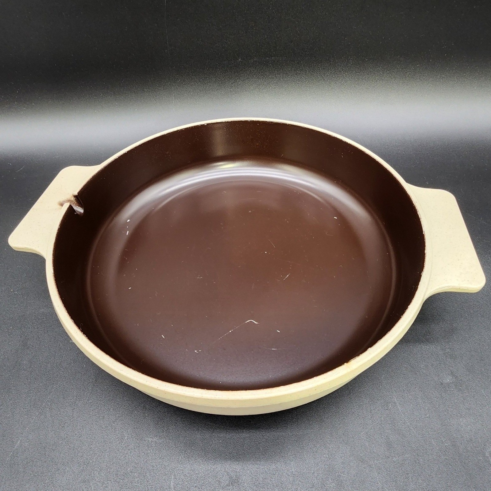 Regal Ware 2L Tan Brown Casserole Dish Lid Vintage MCM Microwave Oven Safe USA
