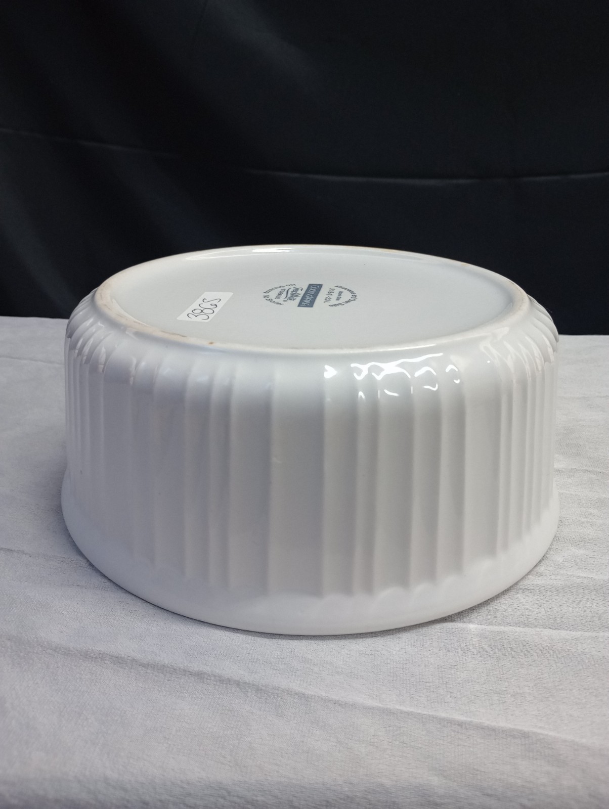 Corning Ware French White 2 1/2 Qt Round Casserole Dish