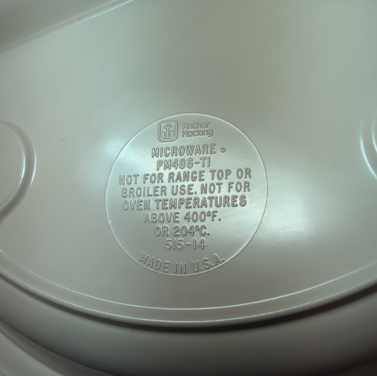 Vintage Anchor Hocking MicroWare PM 486-T1 Divided 9.25″ Plate With Lid