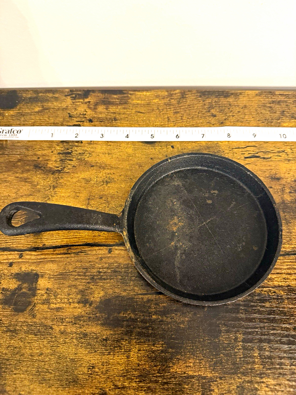 Cast Iron Shookie Skillet 5 in Round Black 500°F Camping
