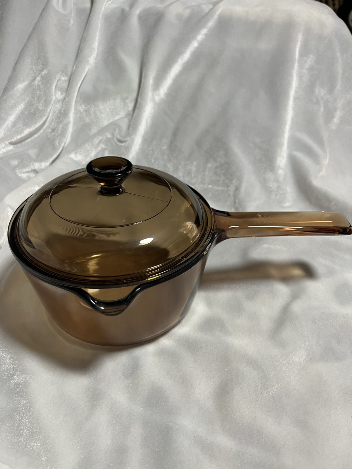 Vintage Pyrex Corning Vision Ware Amber 1L Glass Cooking Pot Spout w/ Lid USA