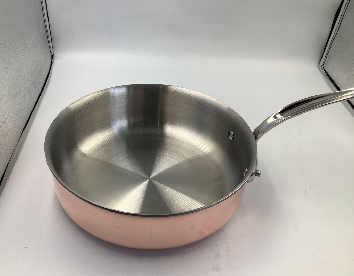 Mauviel M’6S 6-Ply Polished Copper & Stainless Steel Saute Pan. 3.2-qt