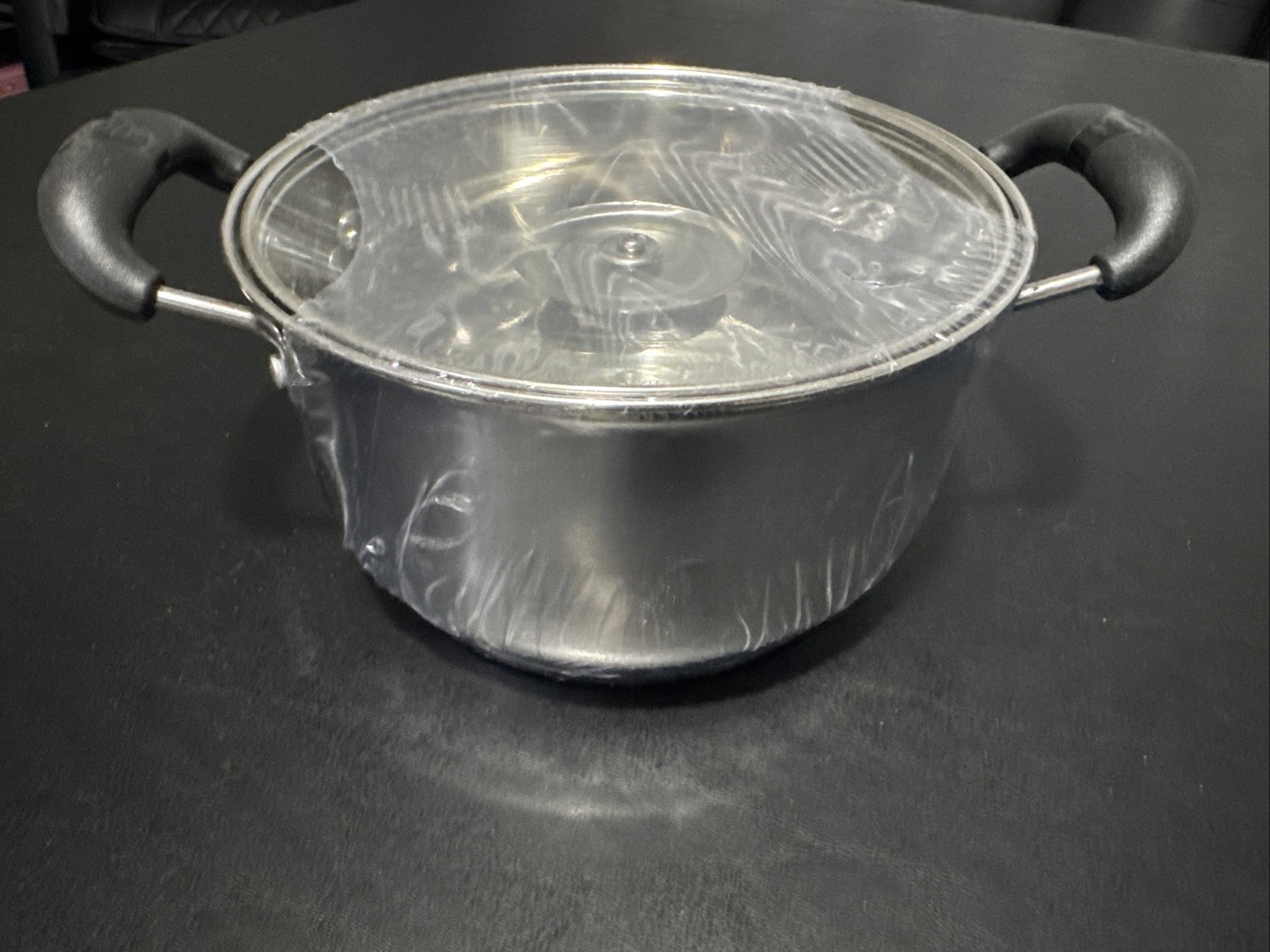 Uniware 2.8 Quart Stainless Steel Pot With Glass Lid
