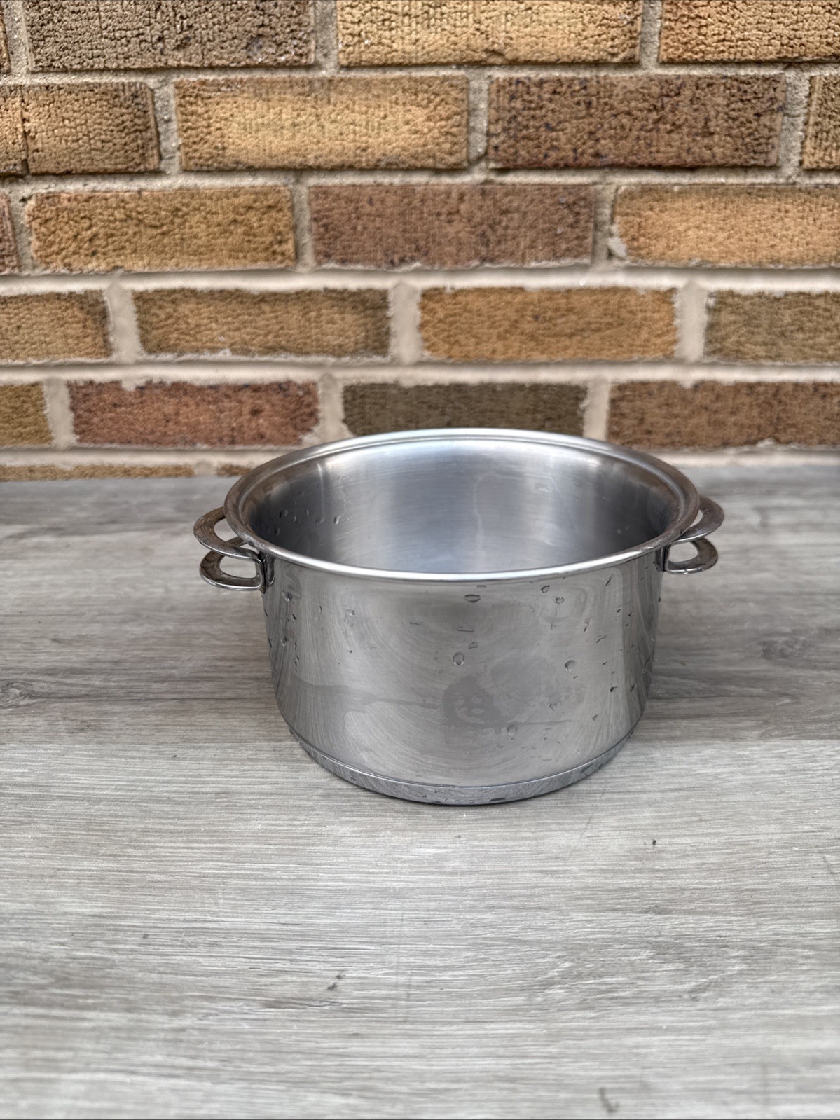 tramontina inox stainless pot brazil 2qt, Multi-ply Base. Induction Ready No Lid