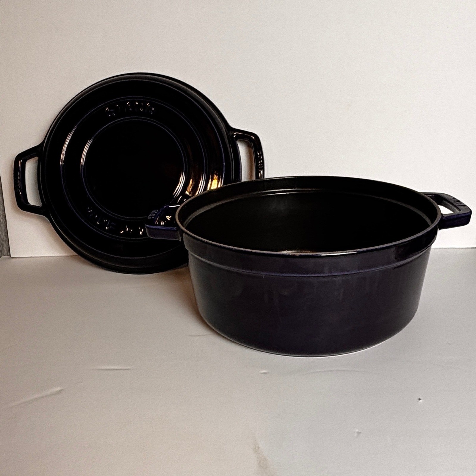Staub 2-in-1 Dutch Oven Grill Pan Lid 28cm 7qt Navy Blue Good Cast Iron France