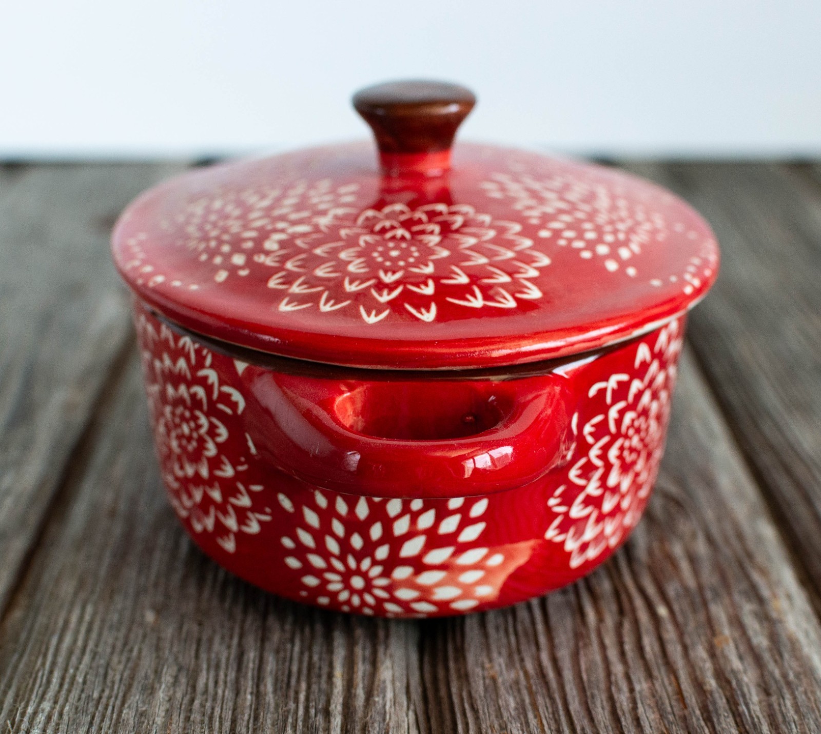 Sterling Home Red & White Oval Mini Ceramic Casserole Dish with Lid Unused
