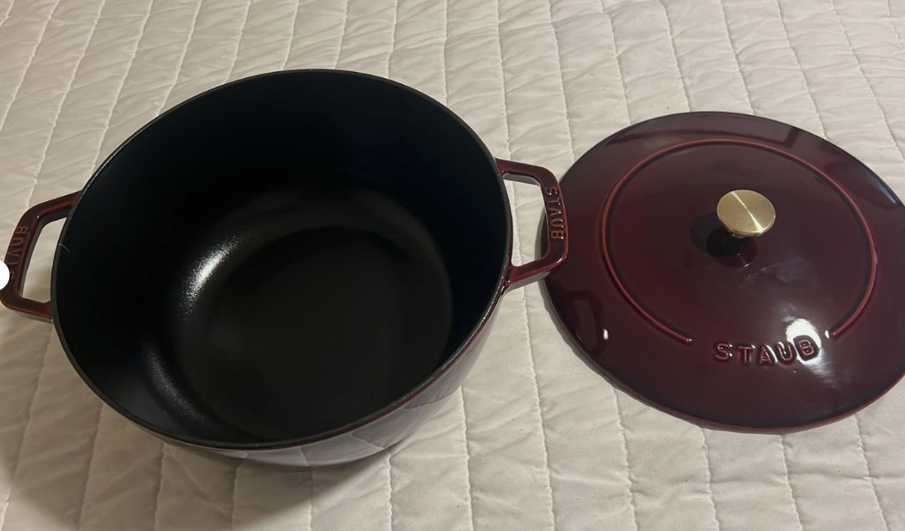 Staub Cast Iron 5.25 qt, Essential French Oven, Grenadine