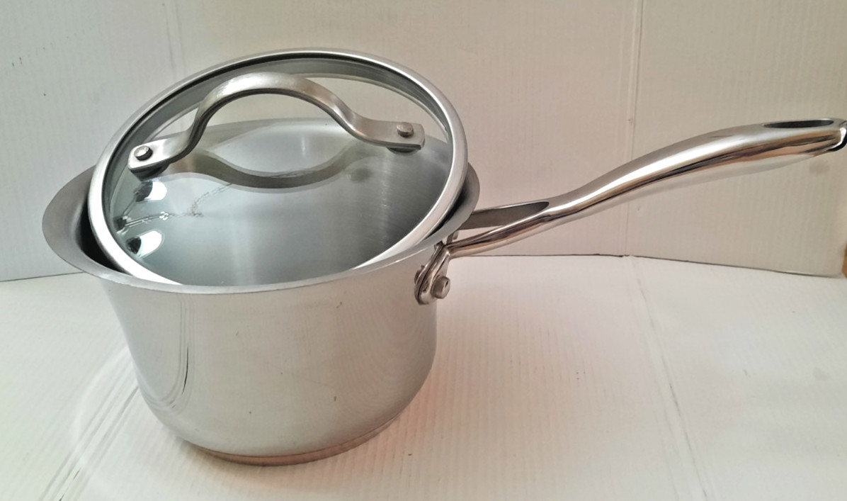 Kirkland Signature Professional NSF Stainless Copper Core 1.7 Qt Saucepan & Lid