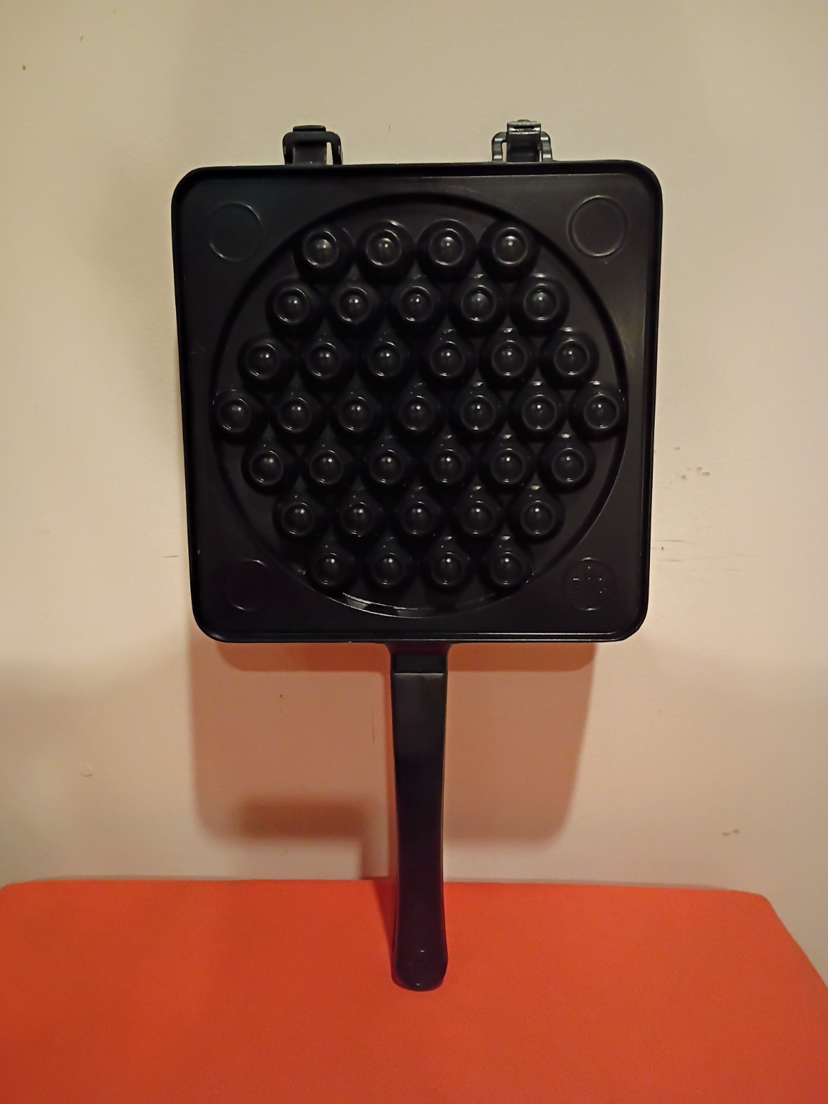 PAMPERED CHEF ~ Waffle Puff Pan ~ 100080 ~ Black Metal