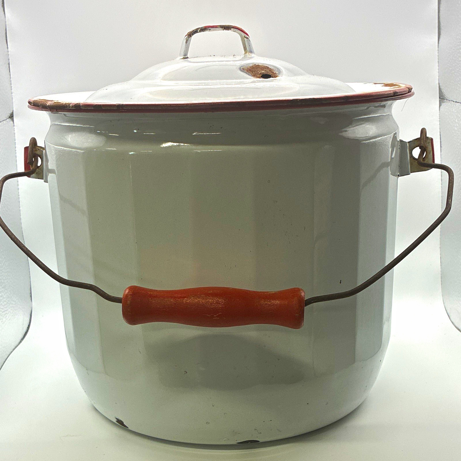 White/Red Enamel Steel Stockpot w/ Lid & Bail Handle, 10 qt, Gas/Electric