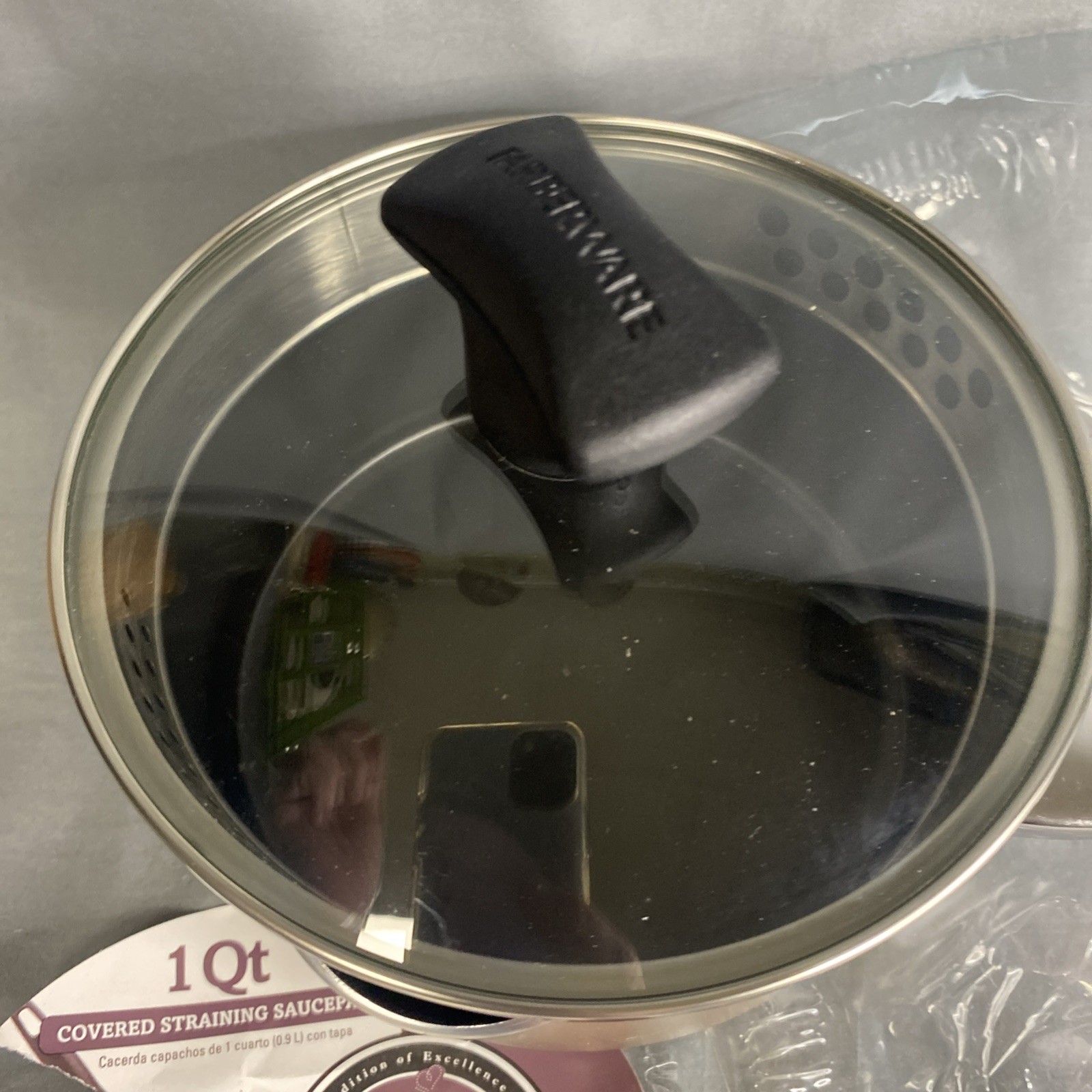Farberware 1 Qt. Aluminum Nonstick Sauce Pan in Champagne with Glass Lid