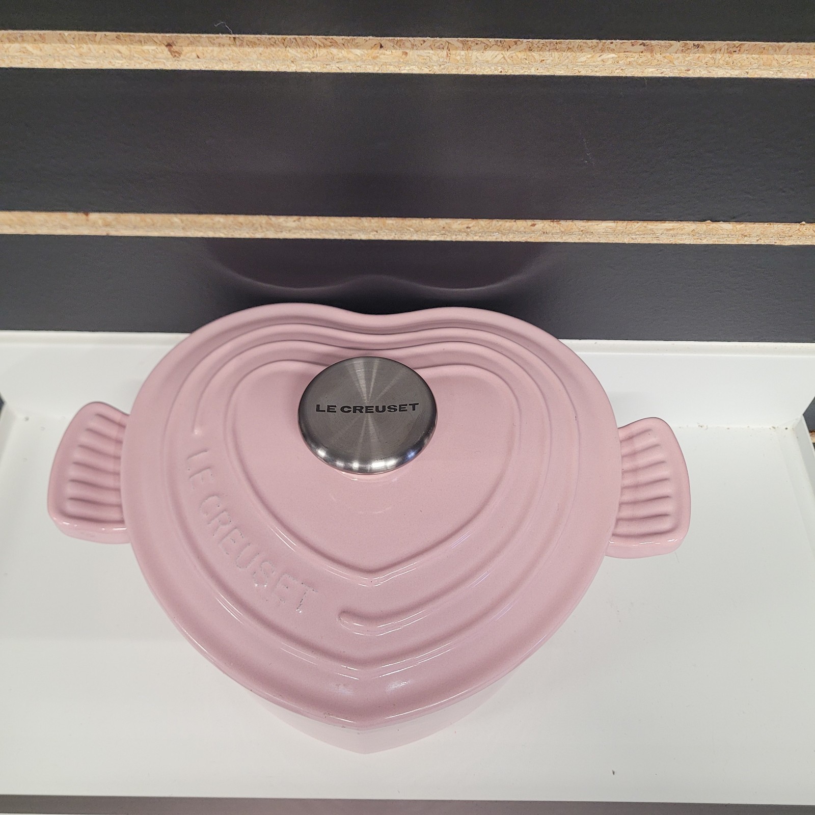 Le Creuset Cocotte D’amour Dish SHELL PINK 1L Heart shaped Cast Iron