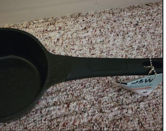 D&W Deane & White 1.4qt Saucepan Nonstick W/Lid 6.3in/Black NWT